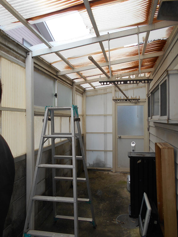 ★ストックヤード波板張替え工事!!