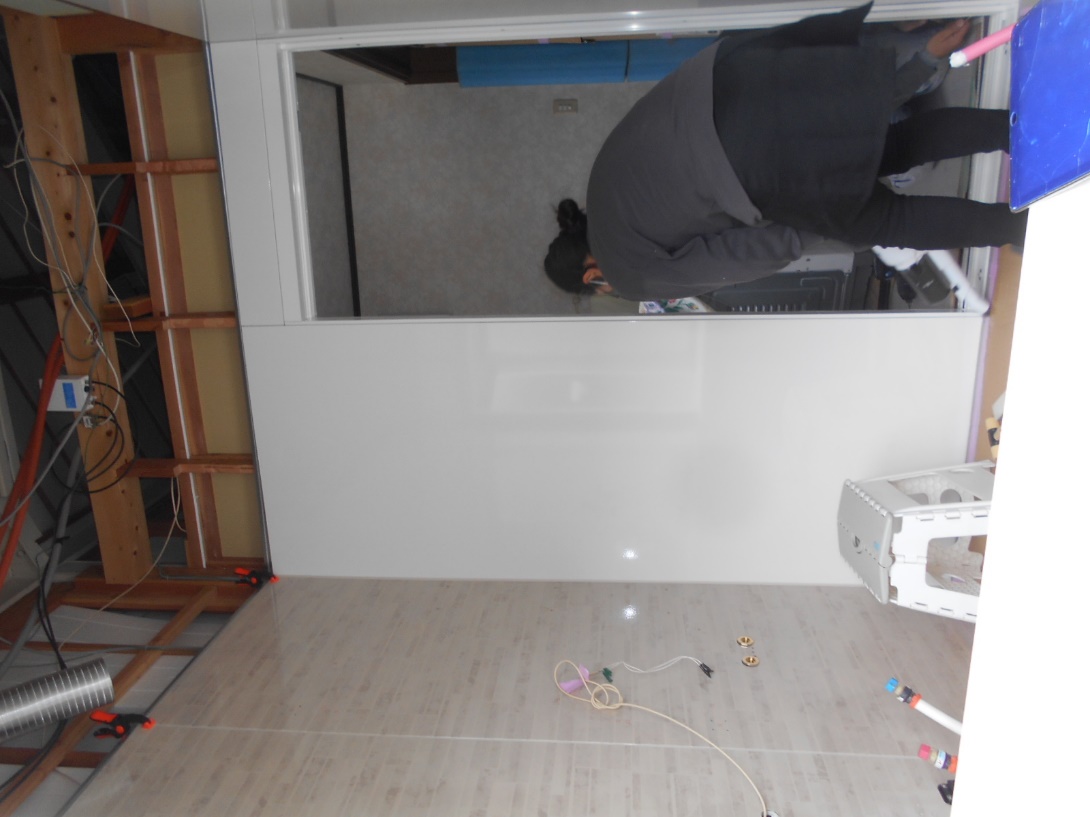 側面パネルを施工します!!(外から見る)