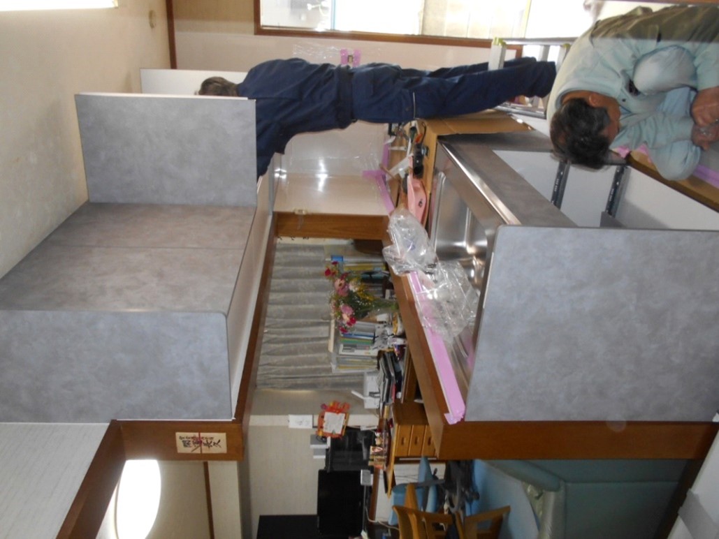 最後に電気屋さんと設備屋さんが、それぞれの接続をします!!