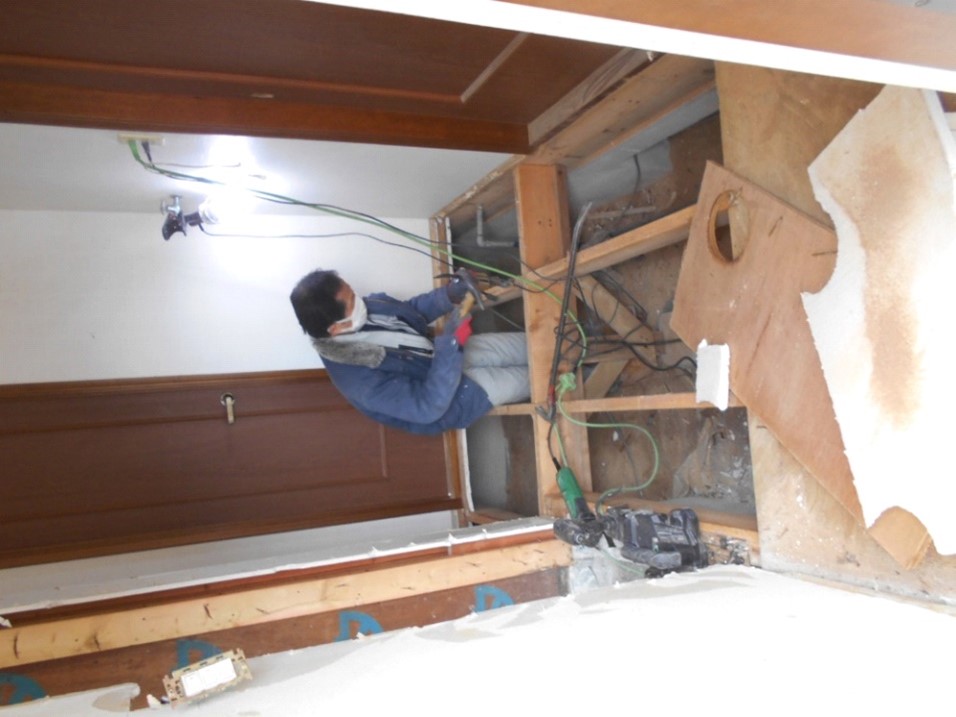 床を全面解体します!!