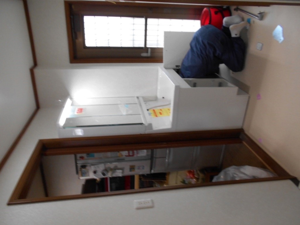 新規化粧台を組付けます!!