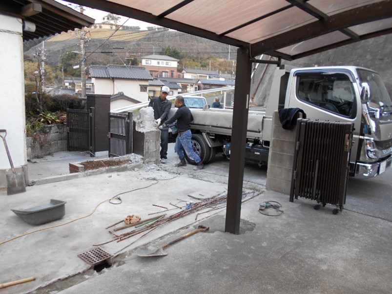 門柱を解体します!!