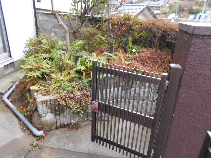 お庭の工事前の状態です!!