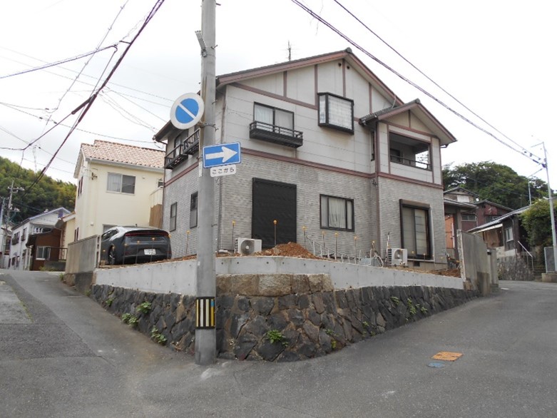 解体からコンクリートのベース工事まで！！