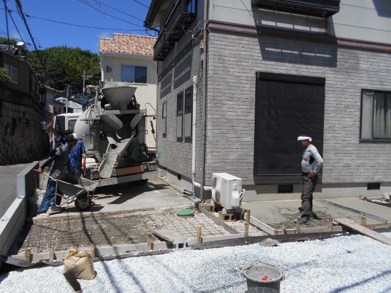 駐車場の延長部分も生コンを打設します！！