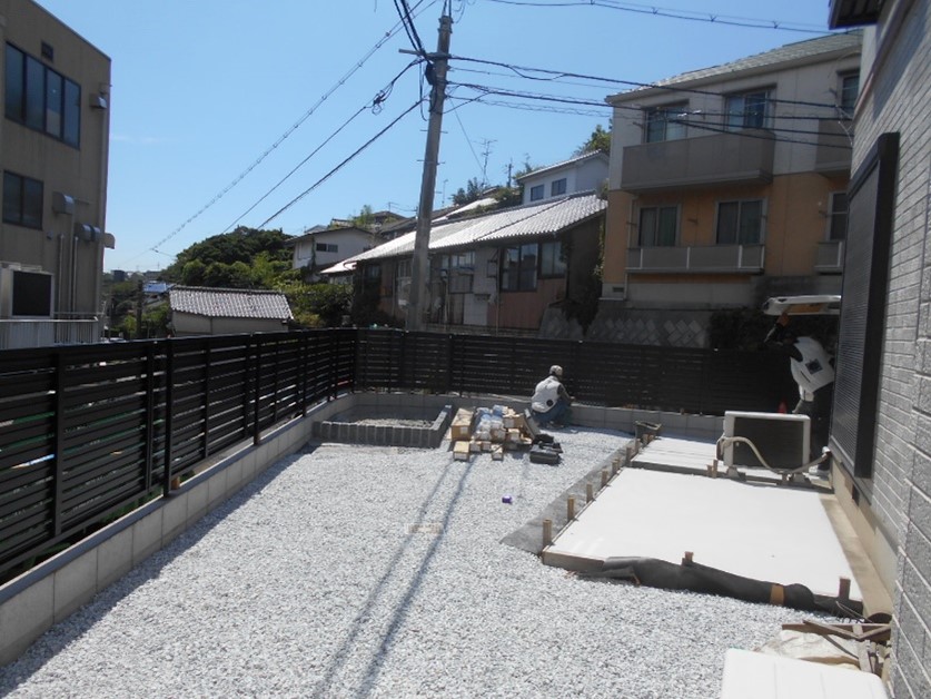 サンルーム部分に生コンを打設します！！