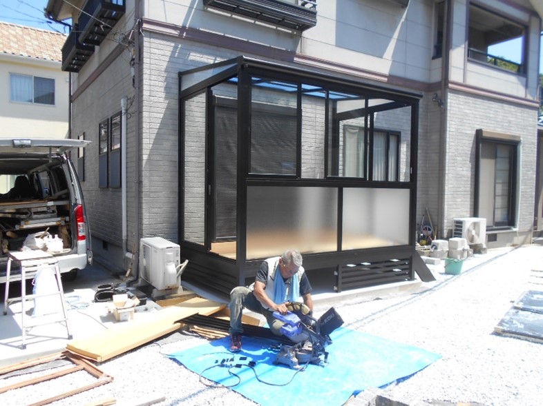 サンルームの組立てをします！！