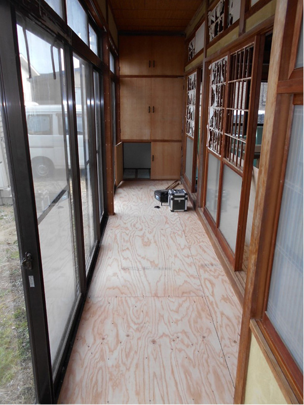 下地整備後、捨て貼り合板を施工しました！！