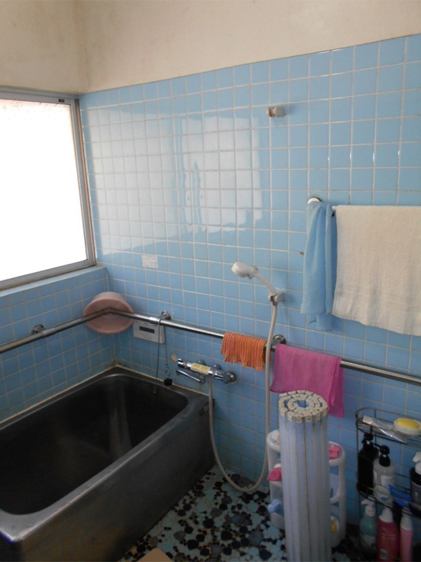 浴室の右側を見る！！