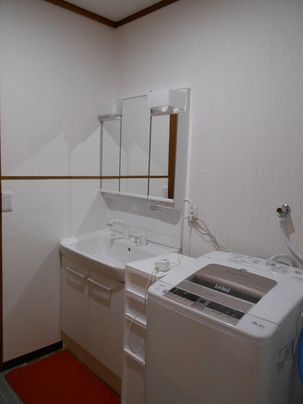 化粧台の組付けが完了です！！