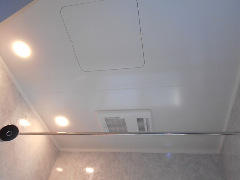 アフター！！(浴室換気,乾燥,暖房機を取付けました)